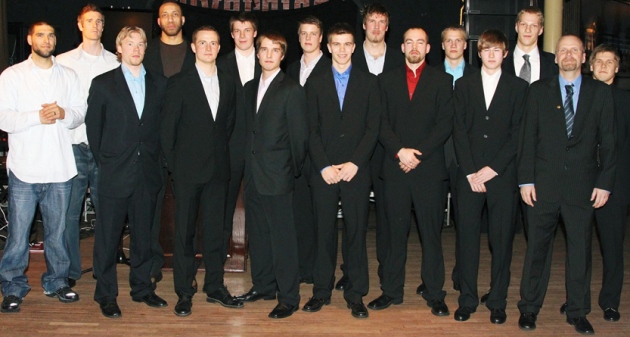 Miesten edustusjoukkue Korisliigassa 2009-10